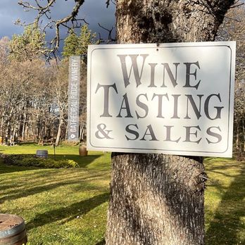 Cathedral Ridge Winery - Beautiful winery - Wine Tours Near Me - Hood River, Oregon Cathedral Ridge Winery - Beautiful winery - Wine Tours Near Me - Hood River, Oregon