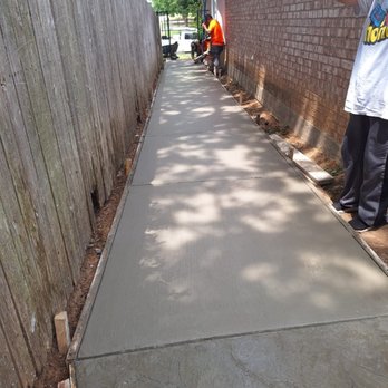 EVJN Concrete - Sidewalk for backyard entrance connects to backyard patio stamping - Masonry/Concrete Near Me - Irving , Texas EVJN Concrete - Sidewalk for backyard entrance connects to backyard patio stamping - Masonry/Concrete Near Me - Irving , Texas