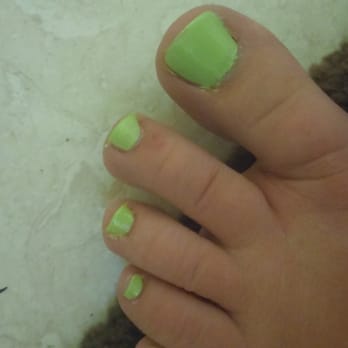 Persuasive Looks Salon - horrible paint job on toes - Hair Salons Near Me - Dyer, Indiana Persuasive Looks Salon - horrible paint job on toes - Hair Salons Near Me - Dyer, Indiana
