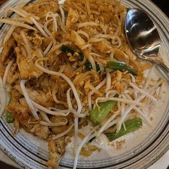 Ros Niyom Thai Restaurant - Chicken Pad Thai. - Thai Near Me - New York, New York