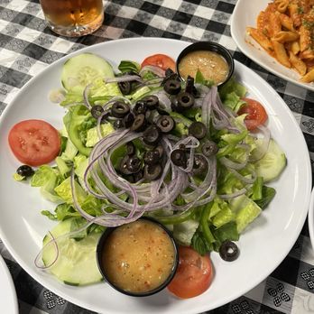 Mozza Pizza Restaurant - Garden salad - Pizza Near Me - Huntsville, Alabama Mozza Pizza Restaurant - Garden salad - Pizza Near Me - Huntsville, Alabama
