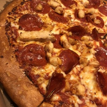 Pizza King - Medium chicken and pepperoni pizza. - Pizza Near Me - Los Angeles, California Pizza King - Medium chicken and pepperoni pizza. - Pizza Near Me - Los Angeles, California