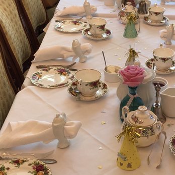 Lisa's Tea Treasures - Table setting - Tea Rooms Near Me - Los Altos, California