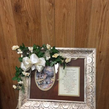 Hummingbird Flowers - Floral Designers Near Me - Whitwell, Tennessee