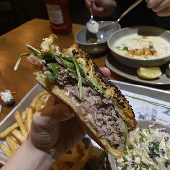 Pacific Catch - Wagyu Cheeseburger - Seafood Near Me - Mountain View, California