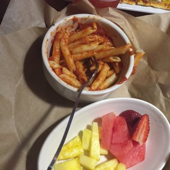 TGI Fridays Bethlehem - Kids pasta with a side of fruit! - American Near Me - Easton, Pennsylvania