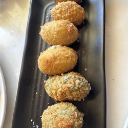 Vinería San Telmo - Croquettes (Spinach, Cheese, Curry)
