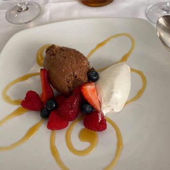 Chez Catherine - Mousse au Chocolat et son Caramel Salé - French Near Me - Westfield, New Jersey