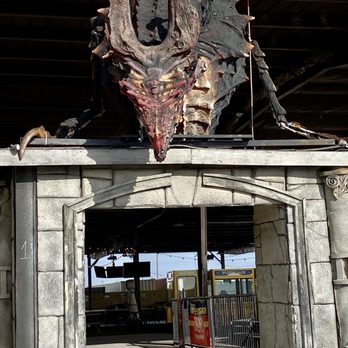 Pinballz Kingdom - Pinballz Kingdom Entrance - Arcades Near Me - Buda, Texas