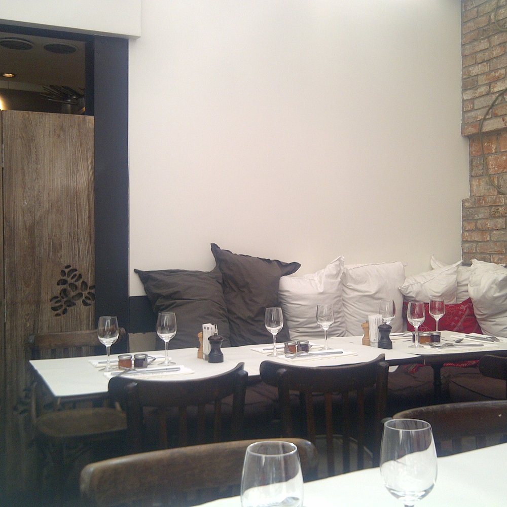 Les Enfants Perdus - kitchen and cushy seats - French Near Me - Paris, 75 Les Enfants Perdus - kitchen and cushy seats - French Near Me - Paris, 75