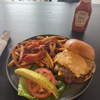 Luna Cafe - Luna Burger - Coffee & Tea Near Me - Chicago, Illinois Luna Cafe - Luna Burger - Coffee & Tea Near Me - Chicago, Illinois
