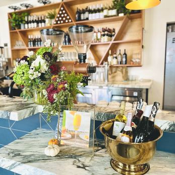 Frost Me Cafe & Bakery - Coffee & Tea Near Me - San Diego, California