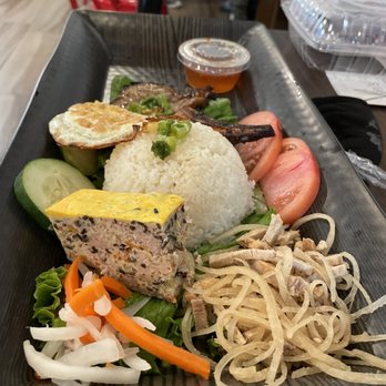 Yen's Kitchen - Cm tấm sờn, Bì, chả & trứng - Vietnamese Near Me - Lake Worth, Florida Yen's Kitchen - Cm tấm sờn, Bì, chả & trứng - Vietnamese Near Me - Lake Worth, Florida