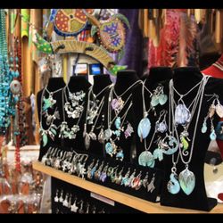 Hohonani's Hibiscus Gift & Jewelry - Hawaiian Made Necklaces