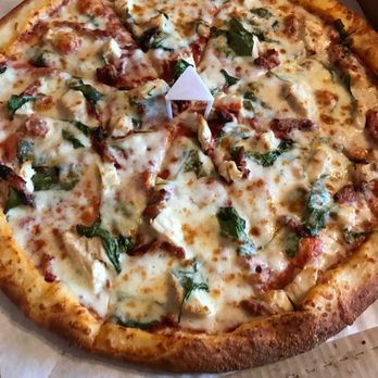 Smug's Pizza - Chicken, sundried tomato, and spinach...so good! - Pizza Near Me - Arcata, California