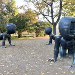 Kampa - Babies sculpture