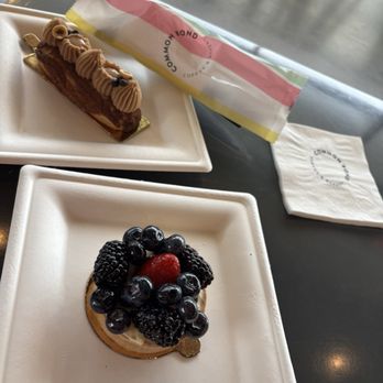 Common Bond On-The-Go - MarqE - Fruit Tart & Chai Eclaire - Coffee & Tea Near Me - Houston, Texas Common Bond On-The-Go - MarqE - Fruit Tart & Chai Eclaire - Coffee & Tea Near Me - Houston, Texas
