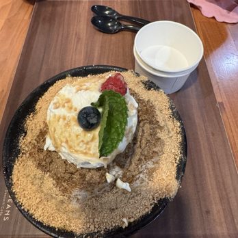 Sul & Beans - earl grey bingsoo - Shaved Ice Near Me - Buena Park, California