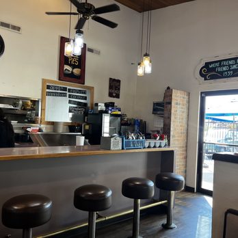 Big Y Cafe - Breakfast & Brunch Near Me - Peshastin, Washington