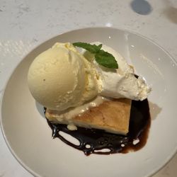 Moxies West Edmonton Mall Restaurant