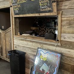 Bull Hide Creek - Snack bar
