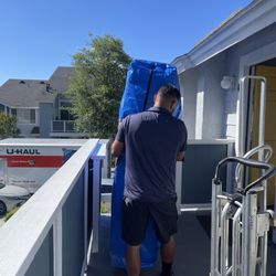 Franky's Moving Services - Mover