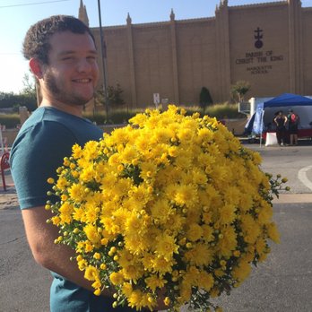 Tulsa Farmers' Market - The mums... the beautiful, huge, bright yellow mums. I love fall at the farmers market. - Farmers Market Near Me - Tulsa, Oklahoma Tulsa Farmers' Market - The mums... the beautiful, huge, bright yellow mums. I love fall at the farmers market. - Farmers Market Near Me - Tulsa, Oklahoma