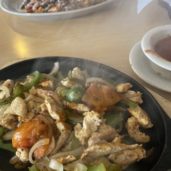 El Oso Mexican Grill - Lunch fajitas - Mexican Near Me - Columbia, Missouri El Oso Mexican Grill - Lunch fajitas - Mexican Near Me - Columbia, Missouri