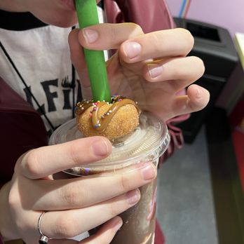 Yonutz - Hella Nutella shake - Donuts Near Me - Spring Valley, Nevada Yonutz - Hella Nutella shake - Donuts Near Me - Spring Valley, Nevada