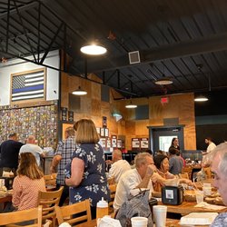 407 BBQ - The restaurant inside
