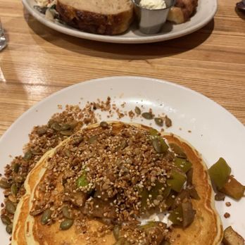 Sleepy Bee Cafe - Blue Ash - Seasonal Cakes - Breakfast & Brunch Near Me - Blue Ash, Ohio