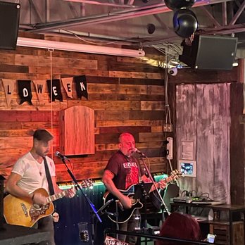 The Conroy Pub - Bars Near Me - Ottawa, Ontario