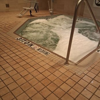 Life Time - Men's hot tub, green and smelly! - Trainers Near Me - Dallas, Texas