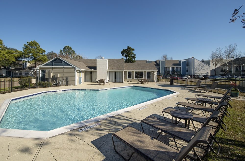 WHISPERING WINDS APARTMENTS Updated August 2024 2902 Whispering