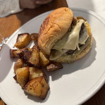 Arcade Downtown - arc burger - Cafes Near Me - Riverside, California