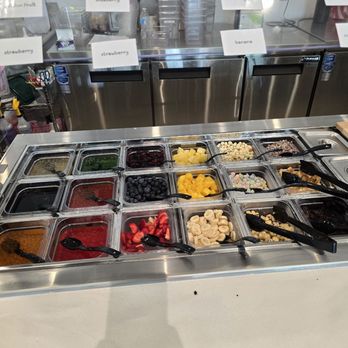 Froyo & Fido - Ice Cream & Frozen Yogurt Near Me - Simi Valley, California