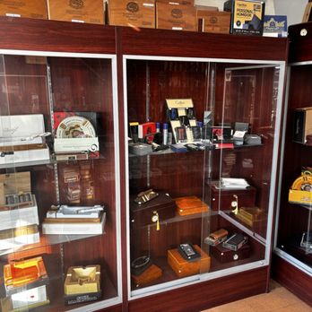 Deep Canyon Smoke Shop - Tobacco Shops Near Me - Palm Desert, California
