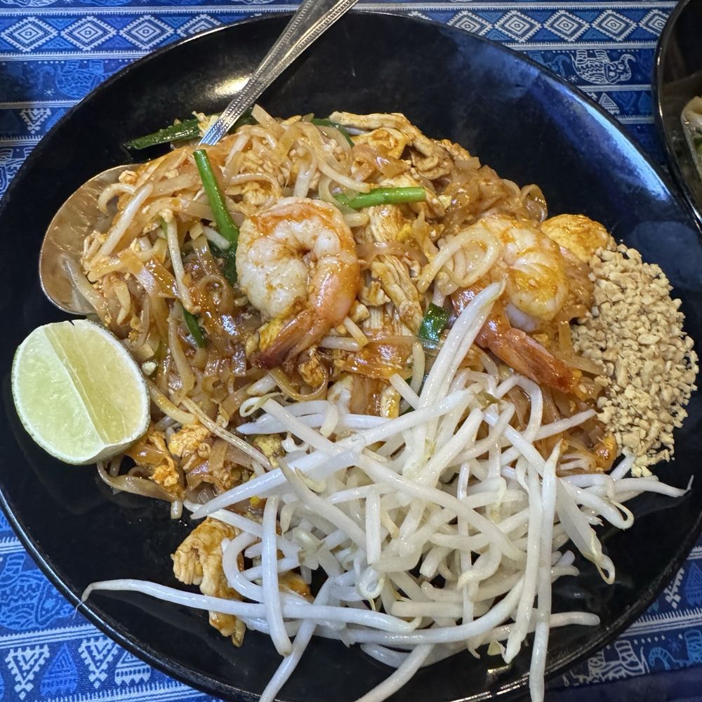Thai Soul Kitchen - Pad Thai with chicken and shrimp - Thai Near Me - San Jose, California Thai Soul Kitchen - Pad Thai with chicken and shrimp - Thai Near Me - San Jose, California