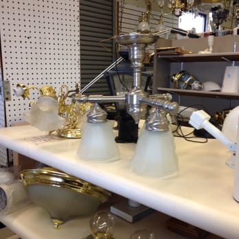 Habitat for Humanity ReStore - Lots of lighting! - Community Service/Non-Profit Near Me - Medford, Oregon Habitat for Humanity ReStore - Lots of lighting! - Community Service/Non-Profit Near Me - Medford, Oregon