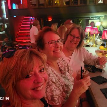 Escondido Lounge - Girls night cheers - Lounges Near Me - Fort Myers, Florida Escondido Lounge - Girls night cheers - Lounges Near Me - Fort Myers, Florida