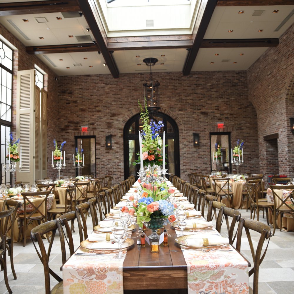 Apiary Fine Catering & Events - Picturesque dining room space. - Caterers Near Me - Lexington, Kentucky Apiary Fine Catering & Events - Picturesque dining room space. - Caterers Near Me - Lexington, Kentucky
