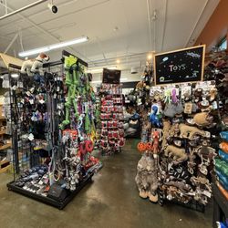 Nature's Pet Orenco Station - Toys