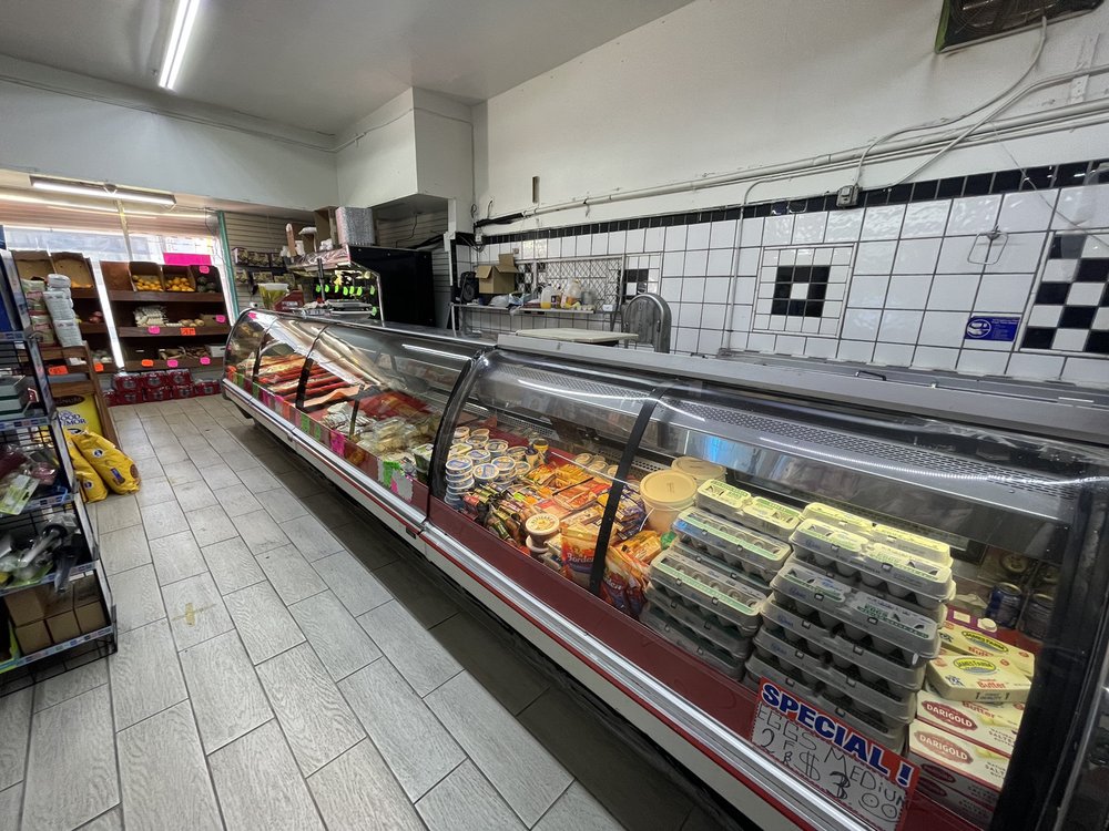 SHOPPERS MARKET Updated November 2024 2101 23rd Ave, Oakland