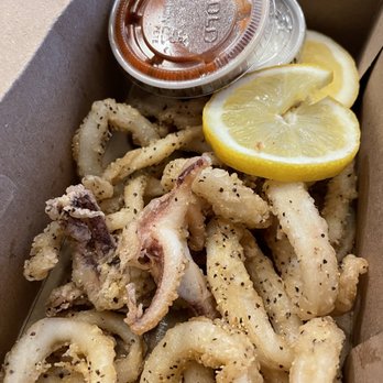 Le Vieux Four - Calamari - Pizza Near Me - Mont-Tremblant, Quebec