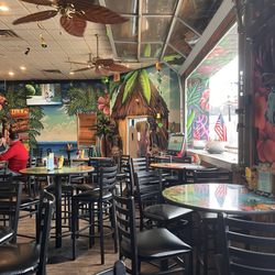The Hula Bar - Ambiance inside