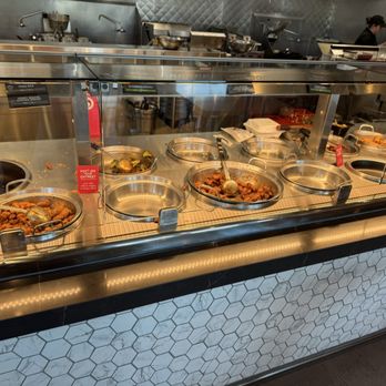 Panda Express - There a reason why they have a 2.5 Yelp rating... - Chinese Near Me - Bend, Oregon