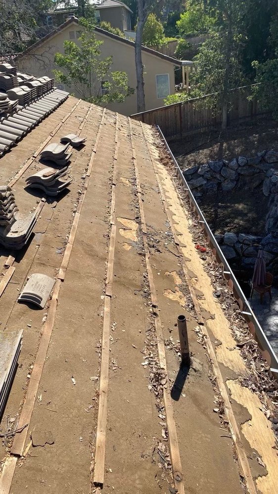 Slide of Frontline Roofing