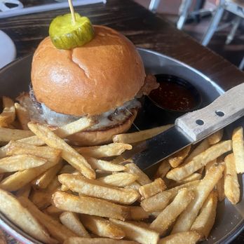 Broderick - Burgers Near Me - Walnut Creek, California Broderick - Burgers Near Me - Walnut Creek, California