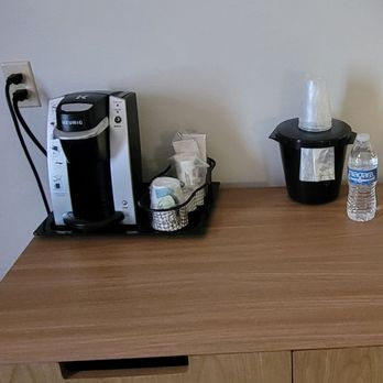 Fairfield Inn & Suites Denton - Coffee area - Hotels Near Me - Denton, Texas