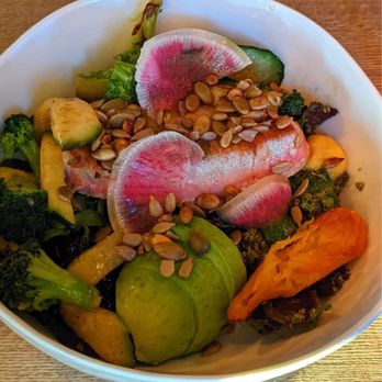 Rose Gose - Grilled Bowl - Wine Bars Near Me - Austin, Texas